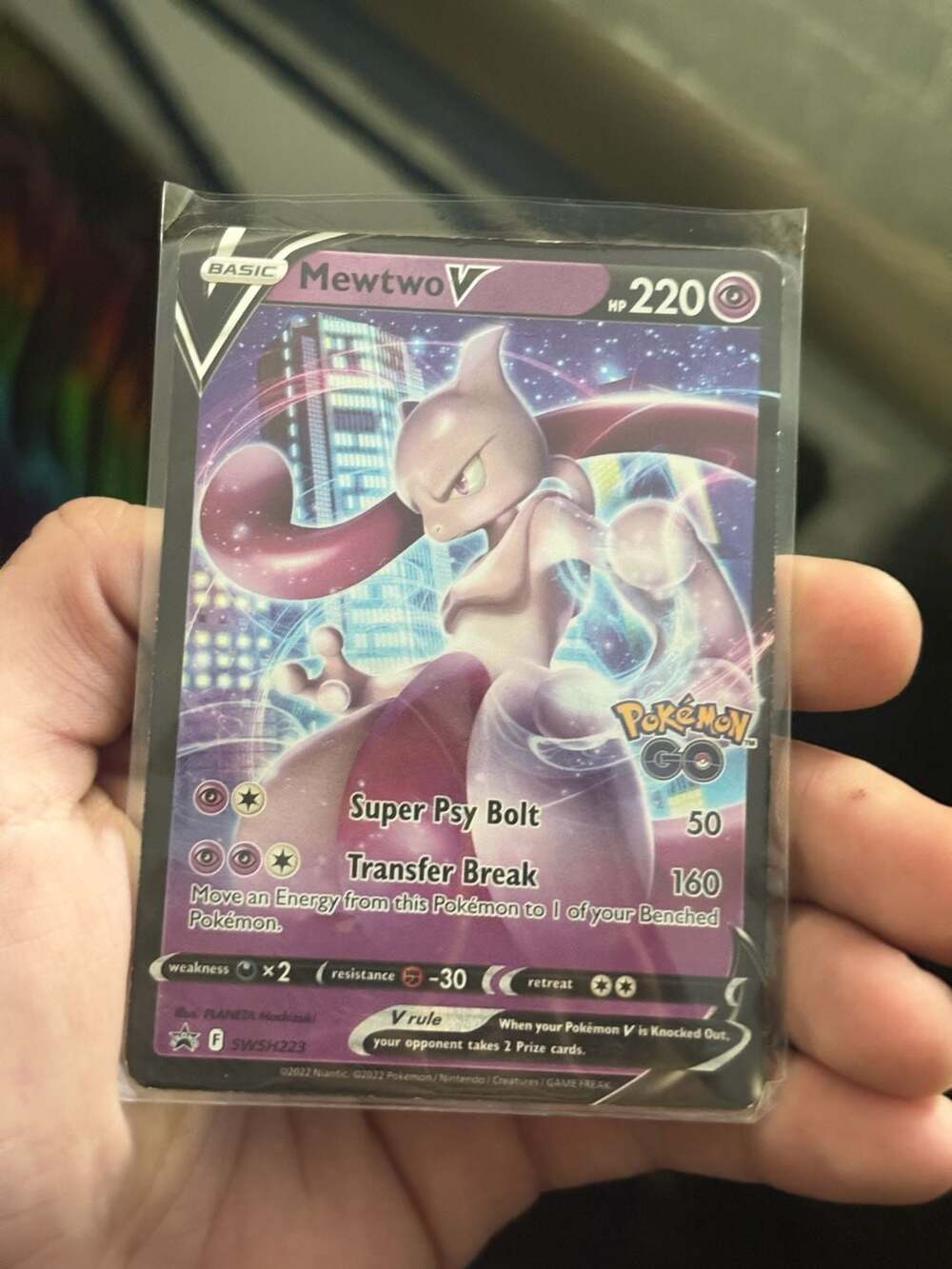 Pokémon TCG Mewtwo V rule PokémonGO 2022 SWSH223 Holo Promo Card
